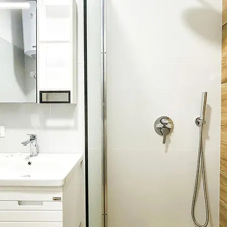 1 Bedroom 1070