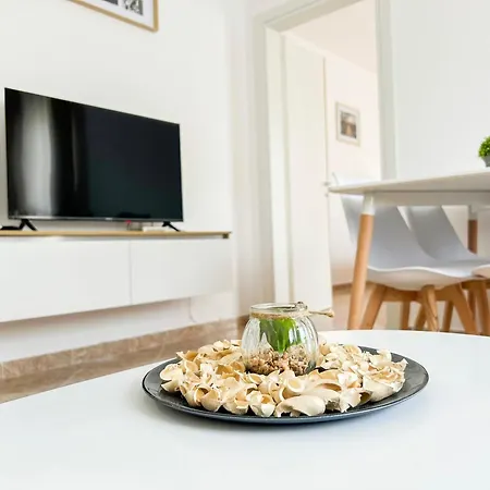 1 Bedroom 1070