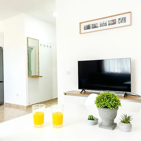 1 Bedroom 1070