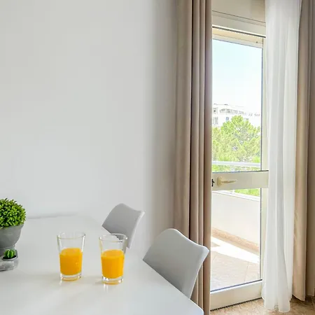 1 Bedroom 1070 Daire *