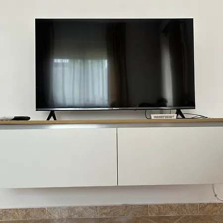 1 Bedroom 1070 Daire